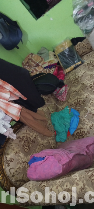 একটি মজবুত সিঙ্গেল সোফা বিক্রি হবে